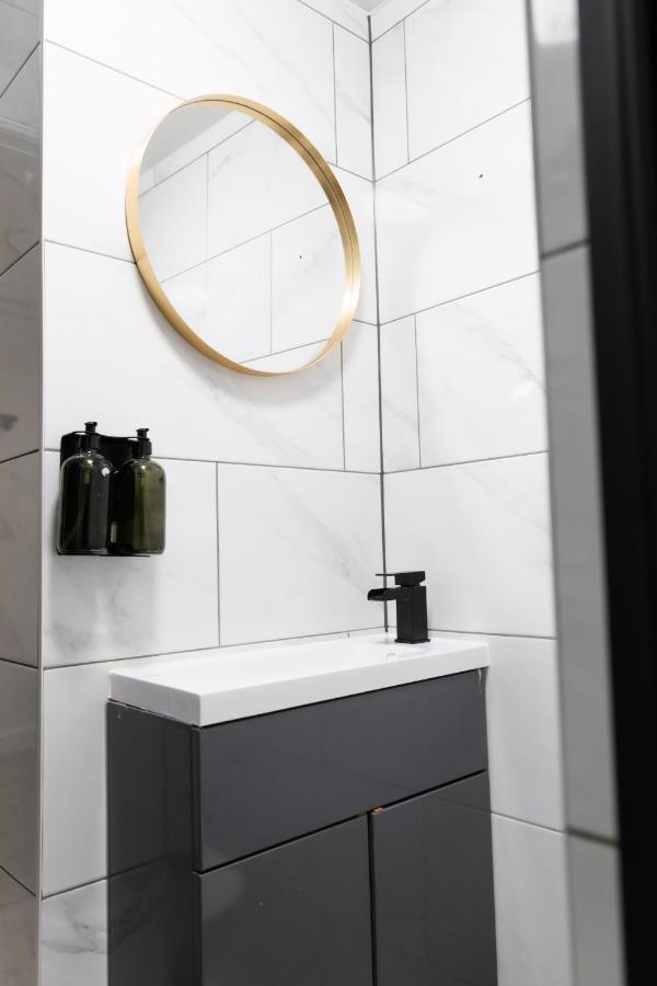 Chic Urban 2 Bedroom Apartments Cardiff Buitenkant foto
