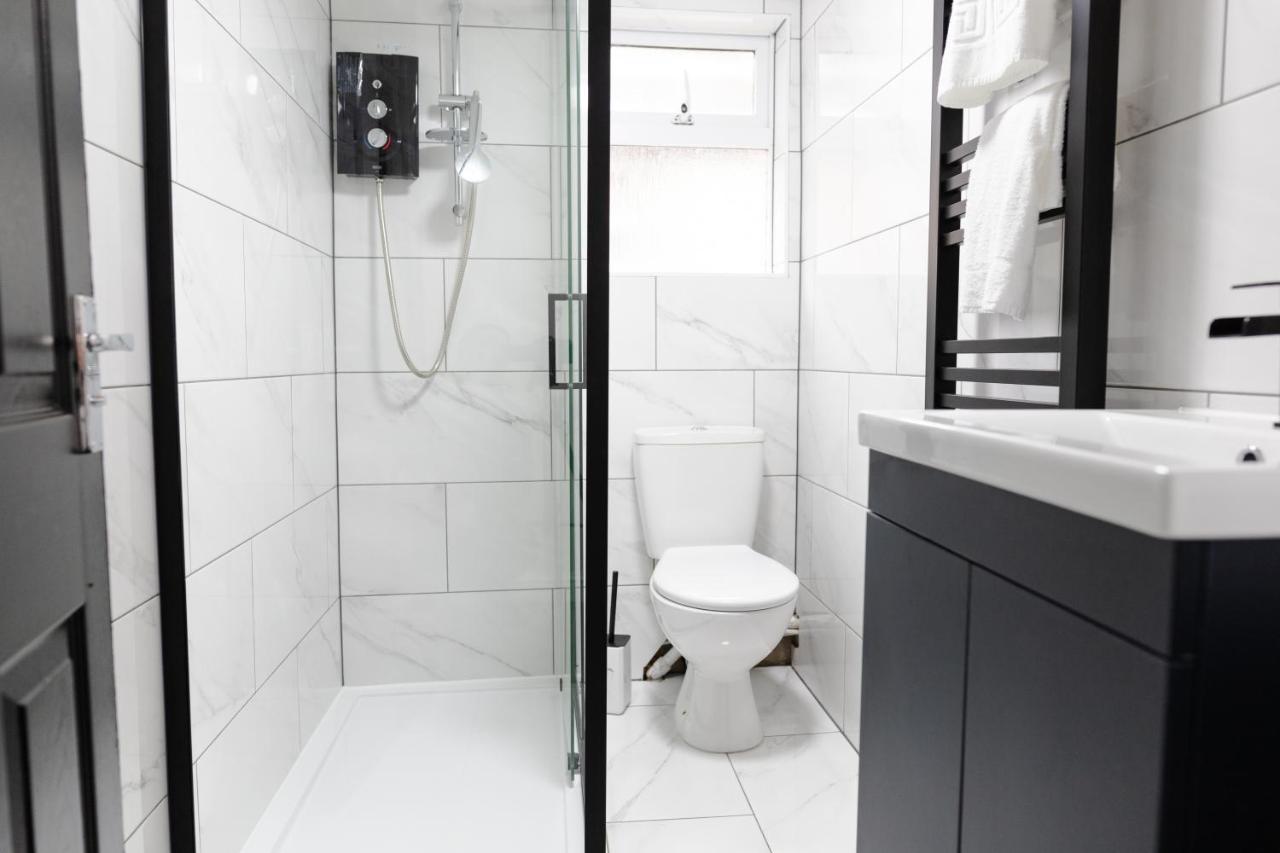 Chic Urban 2 Bedroom Apartments Cardiff Buitenkant foto